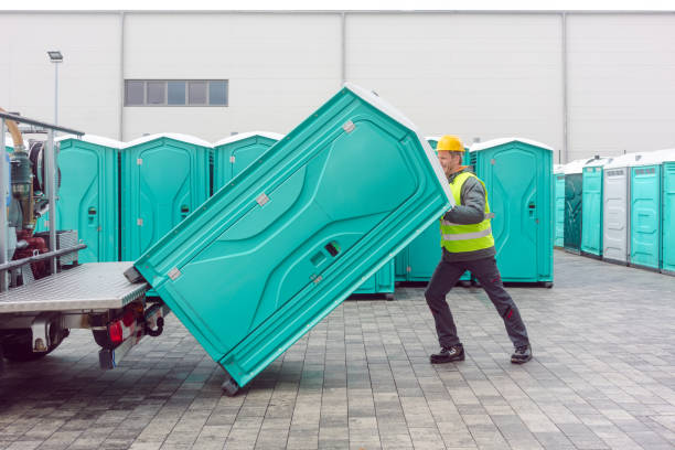 Best Porta potty delivery and setup  in Edina, MN