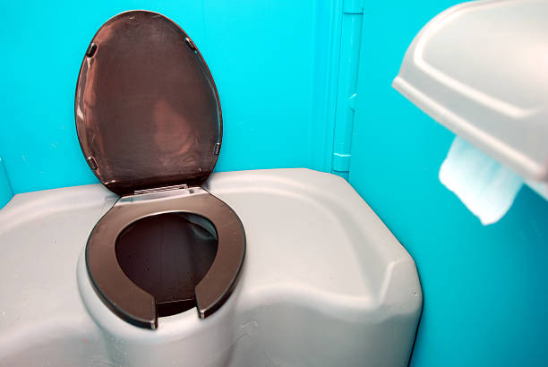 Best Porta potty delivery and setup  in Edina, MN