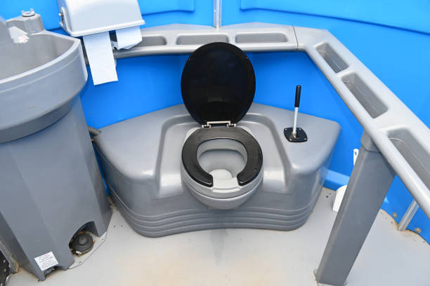 Best Portable restroom trailer rental  in Edina, MN